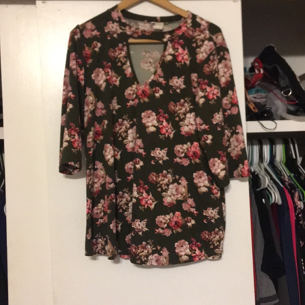 Floral choker style top